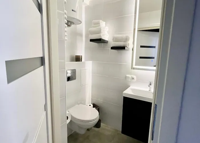 Stylowy Kat W Kameralnej Kamienicy דירה